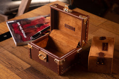 Petra Watch Case - Montana 01