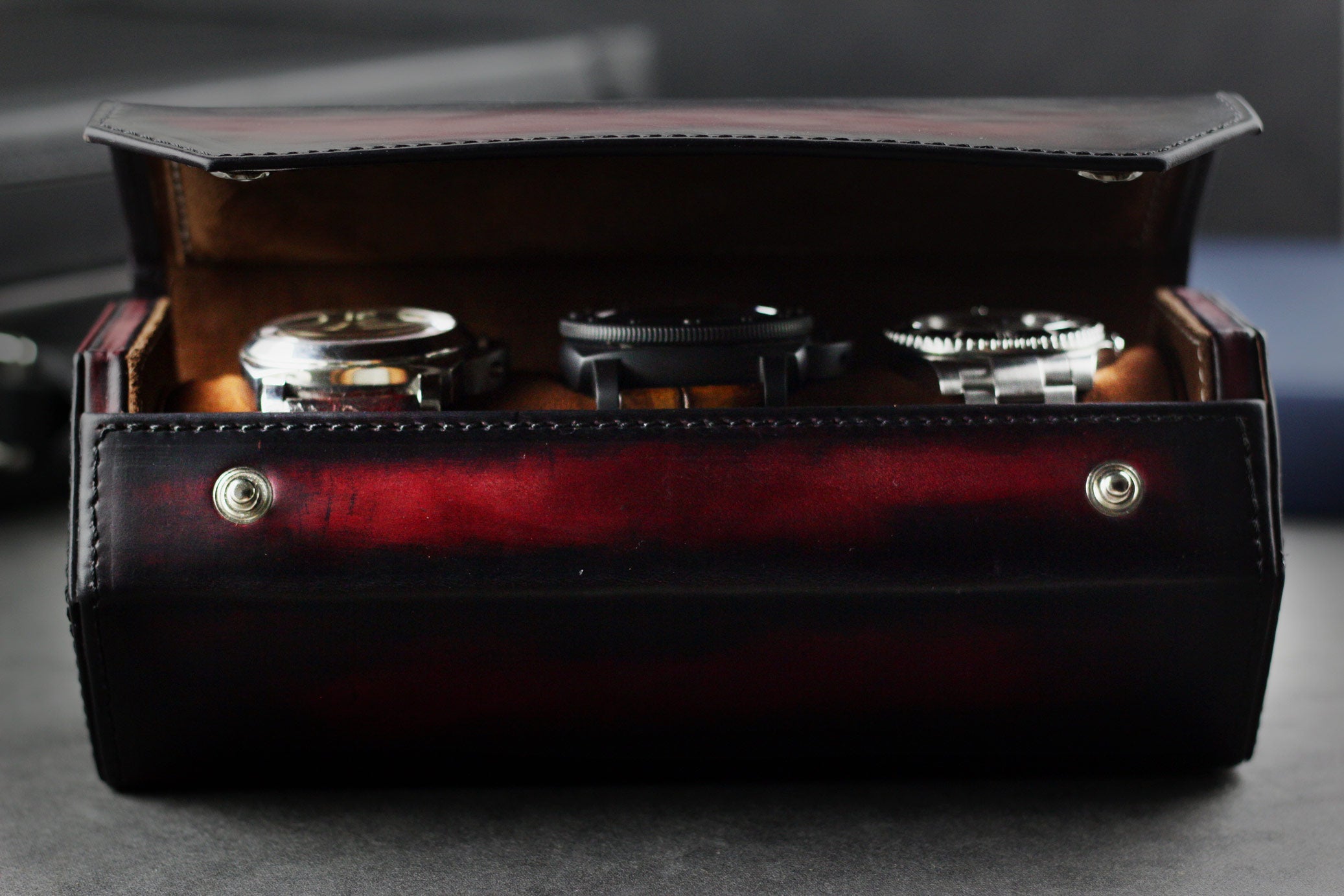 Hexagon Watch Case Patina Red for Three Watches (2614679797845)